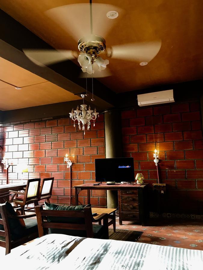 Golden Lotus Bangalore Boutique Suites Ngoại thất bức ảnh